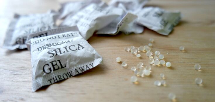 Can be useful around the house: how to use silica gel sachets