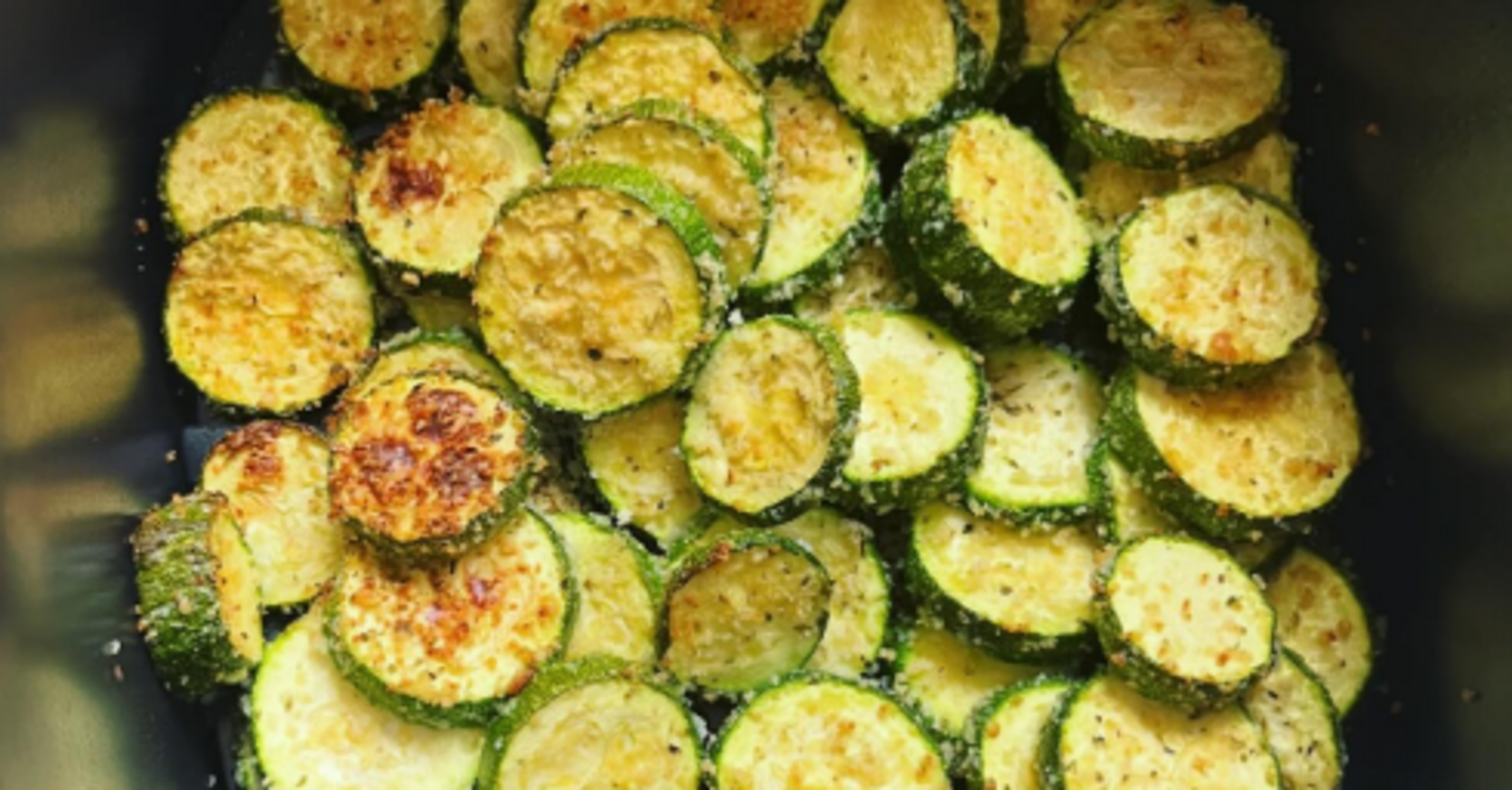 Zucchini with Italian herbs: how to cook seasonal vegetable in an unusual way