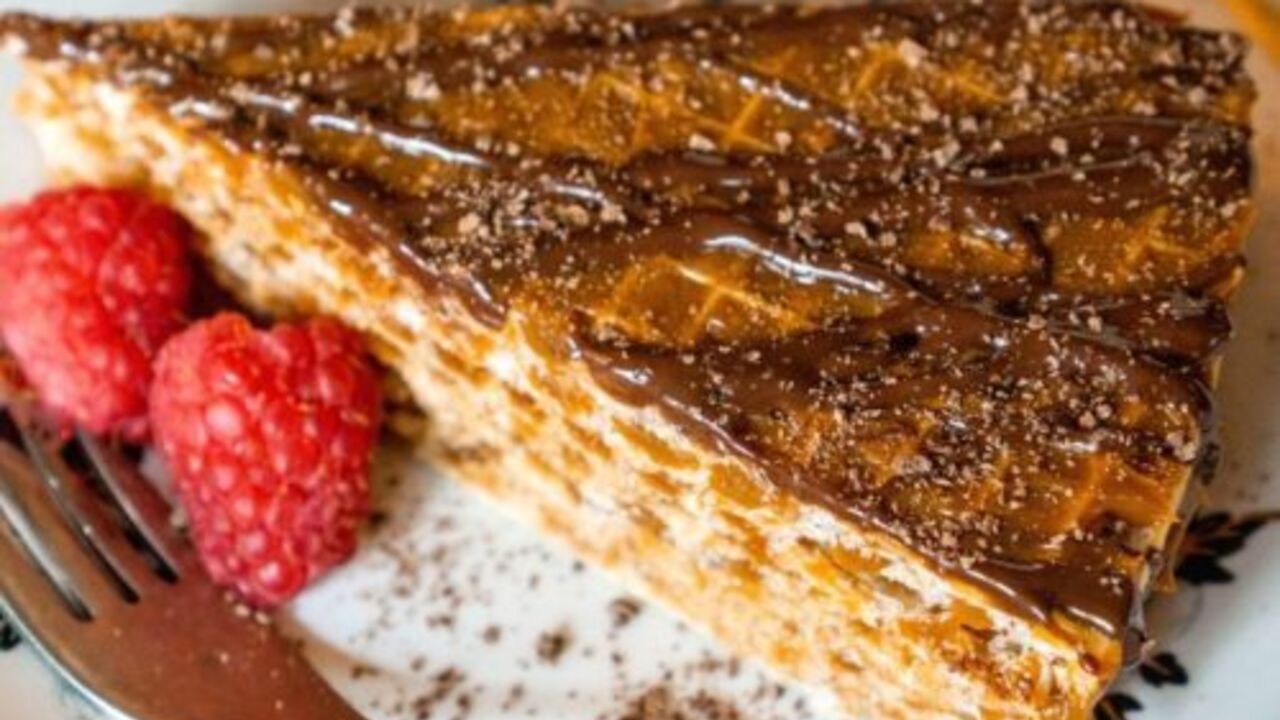 Lazy waffle cake without baking
