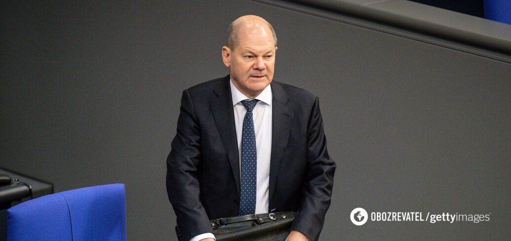 Scholz still watches tube TV and has been using the same briefcase for 40 years: Bild reveals the chancellor's 'secrets'
