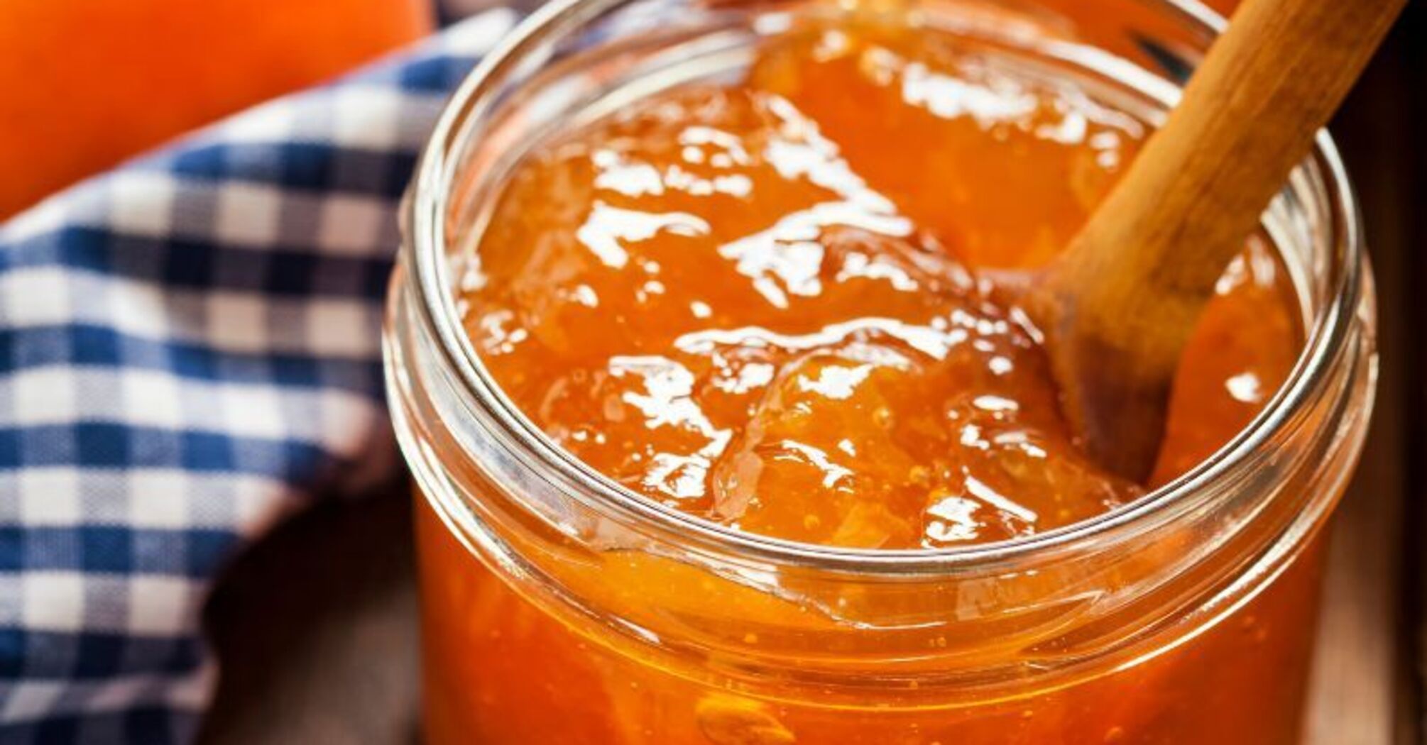 The most delicious apricot jam with orange: very quick to prepare