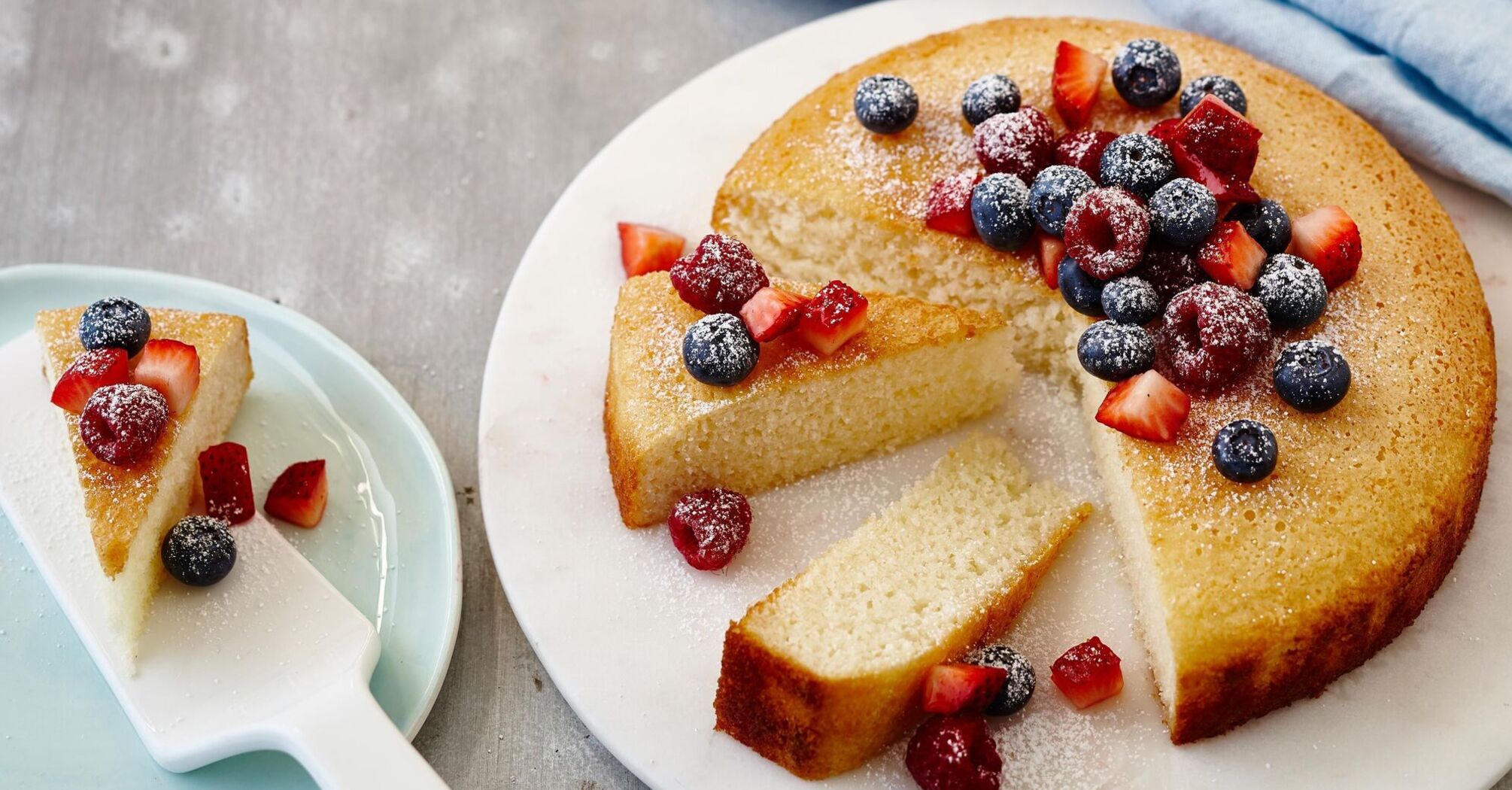 Basic coconut cake for tea: you only need 5 ingredients
