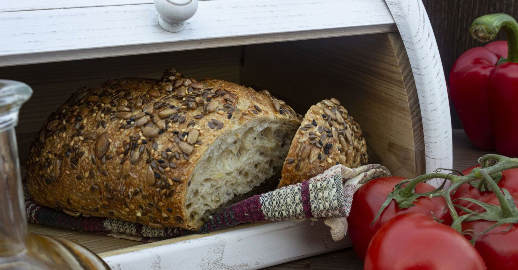 Where not to store bread so that it does not spoil: we tell the nuances