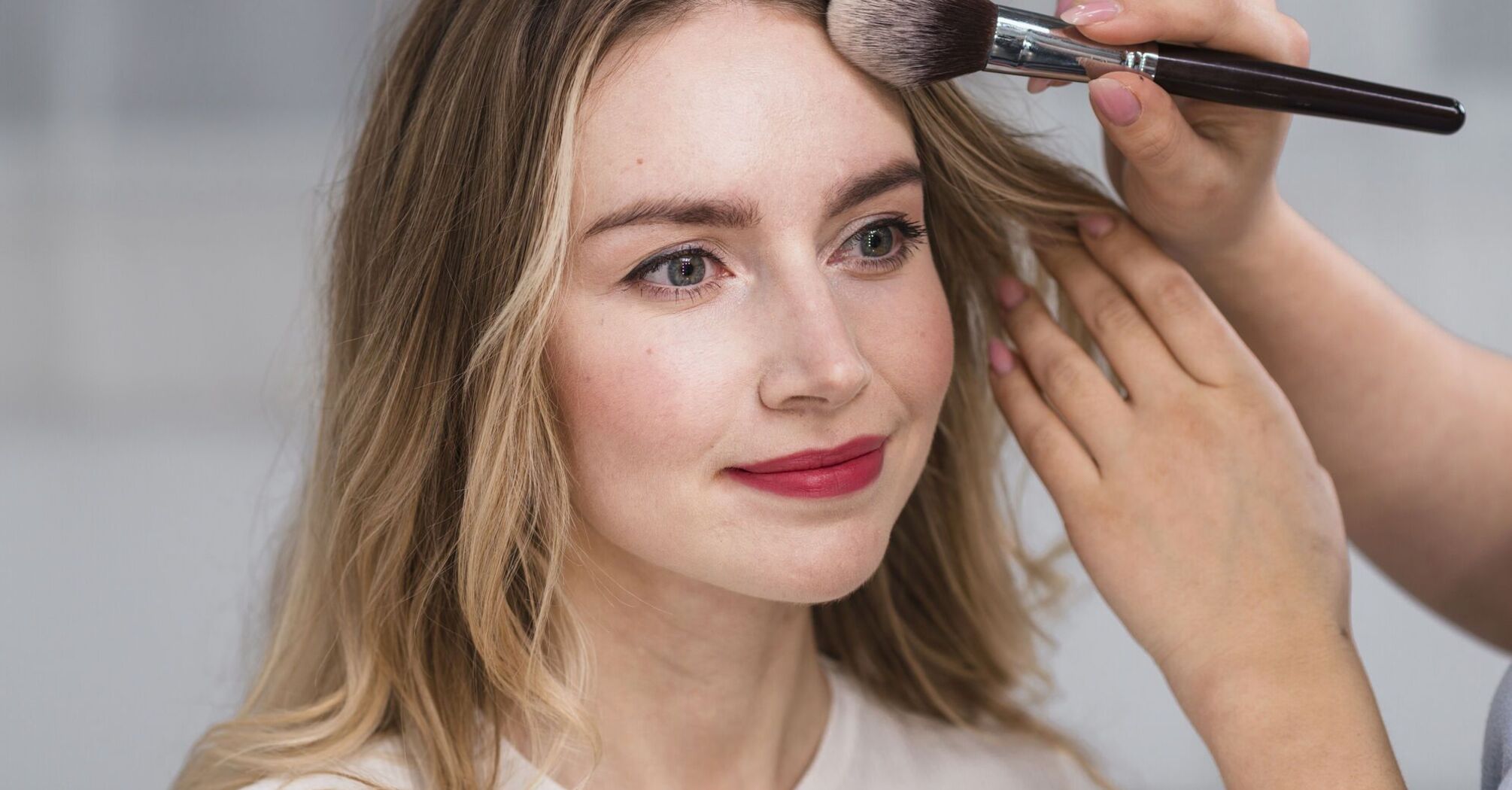How to make professional contouring with the 'dot method': a minimum of cosmetics is required