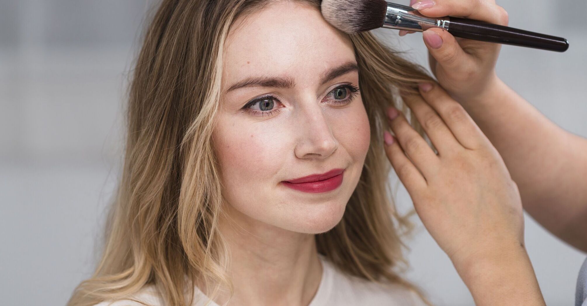 How to do face contouring in summer - a dot makeup method