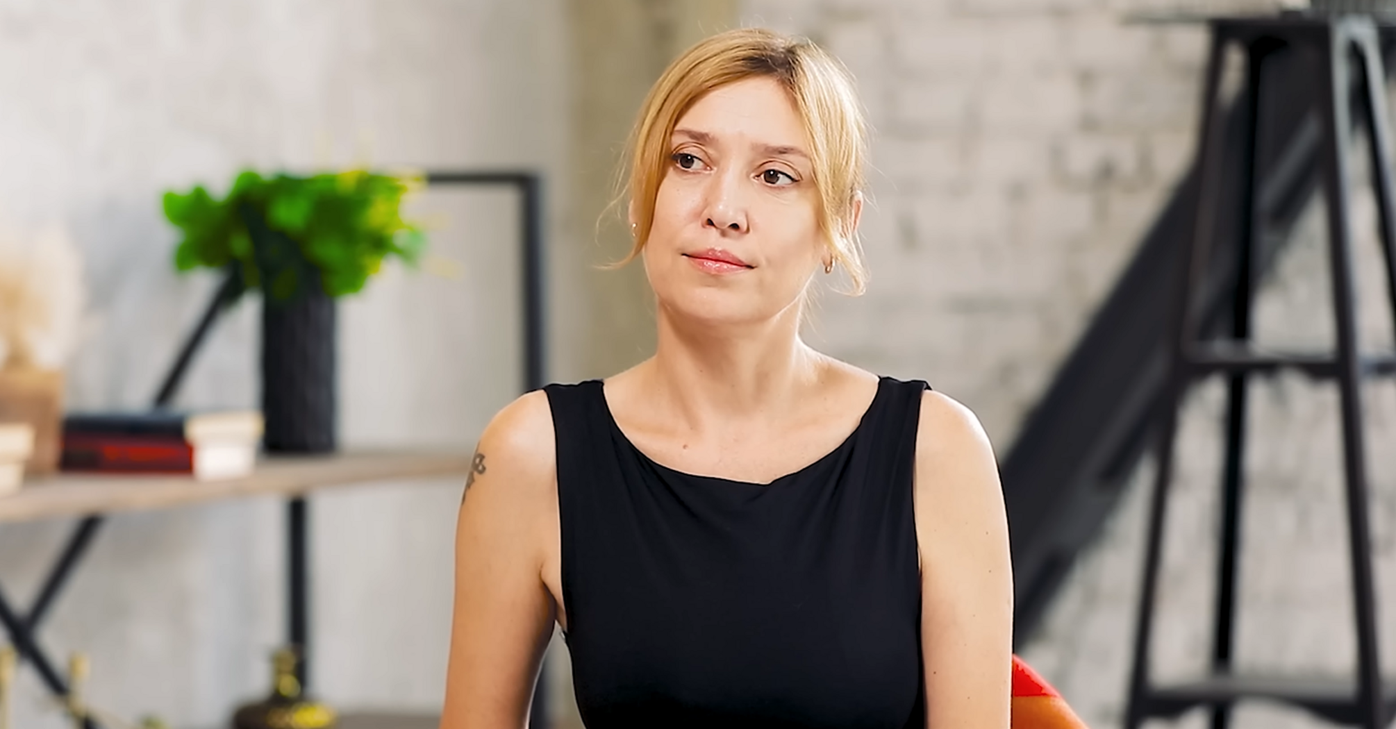 "My God, what 50? She looks 30!" How Alona Vinnytska of the "VIA Gra" band has changed since 2000 and why the famous singer takes fly agaric