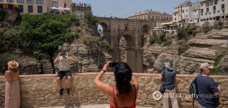 Turyści podróżujący do Europy zostali ostrzeżeni przed piekielną falą upałów: temperatura wzrośnie do +46°C