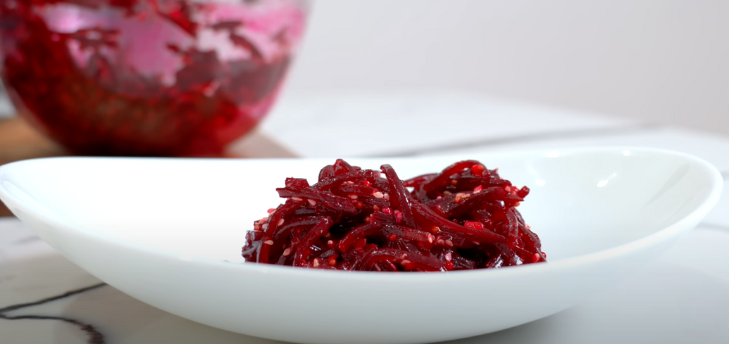 Beetroot salad for the winter: unusually tasty preservation