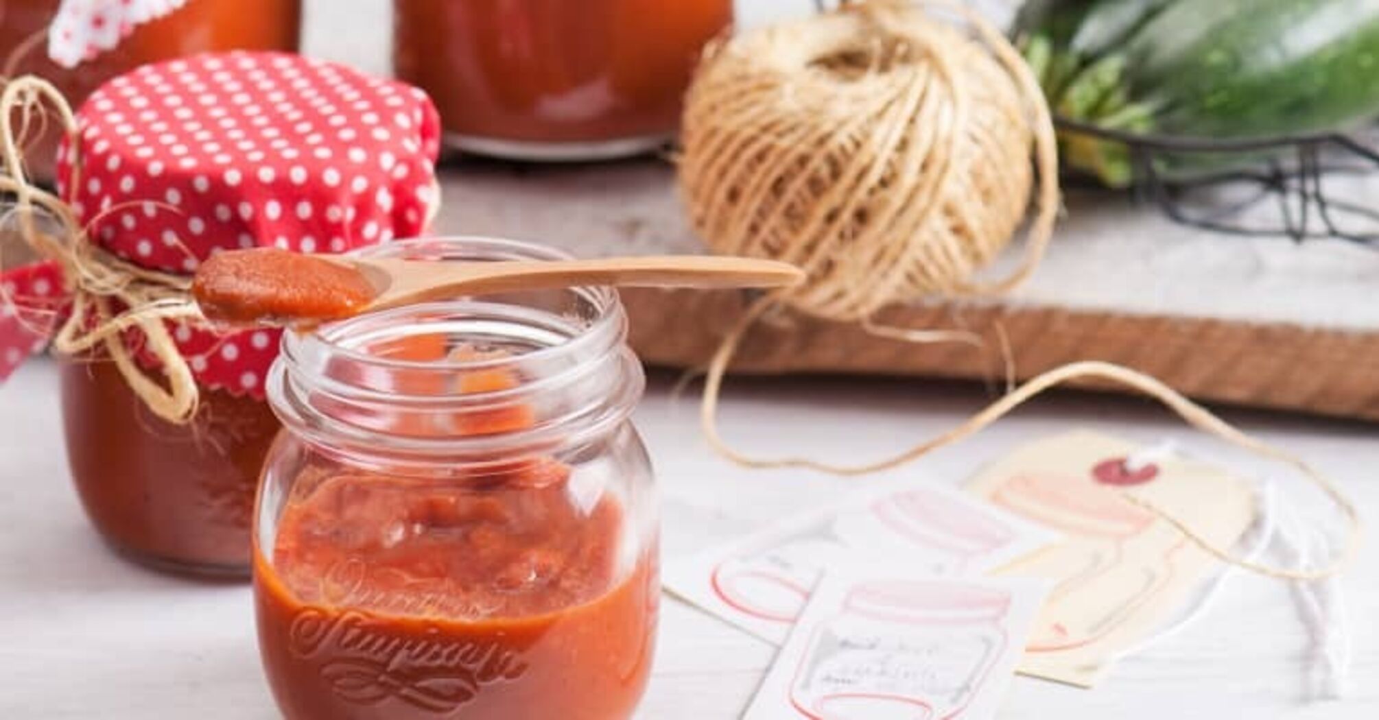 Ketchup z cukinii na zimę: jak zrobić pyszny sos w domu