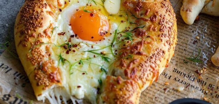 Lazy khachapuri without dough in 10 minutes: a recipe for a quick and satisfying snack dish