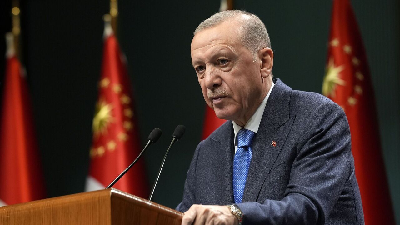 "Oni podsycają ogień": Erdogan mówi, że wojna w Ukrainie przynosi korzyści tylko "zachodnim watażkom"