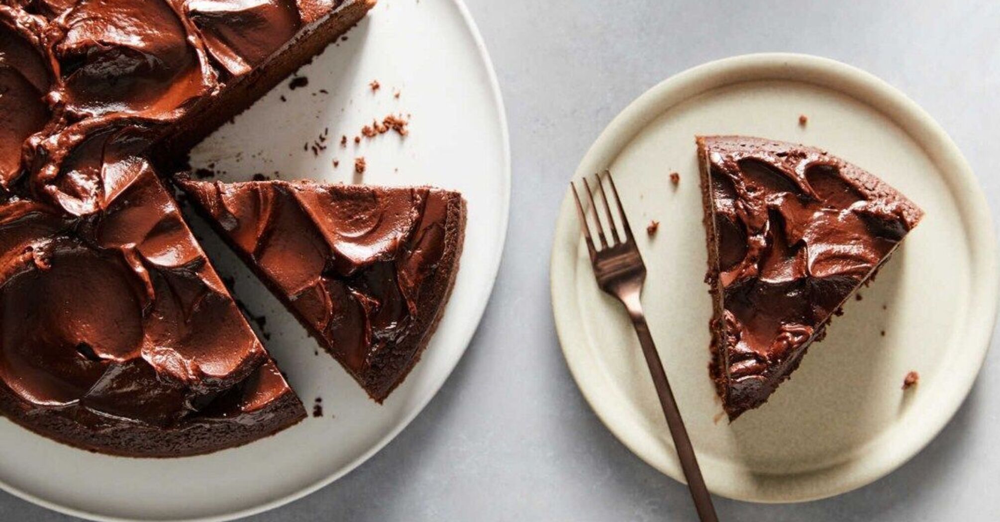 Chocolate pie with cherries: we tell you how to make it fluffy and tender