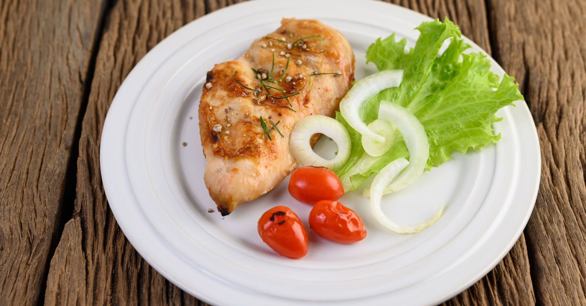 Chicken breast in cream sauce: perfect for mashed potatoes or pasta