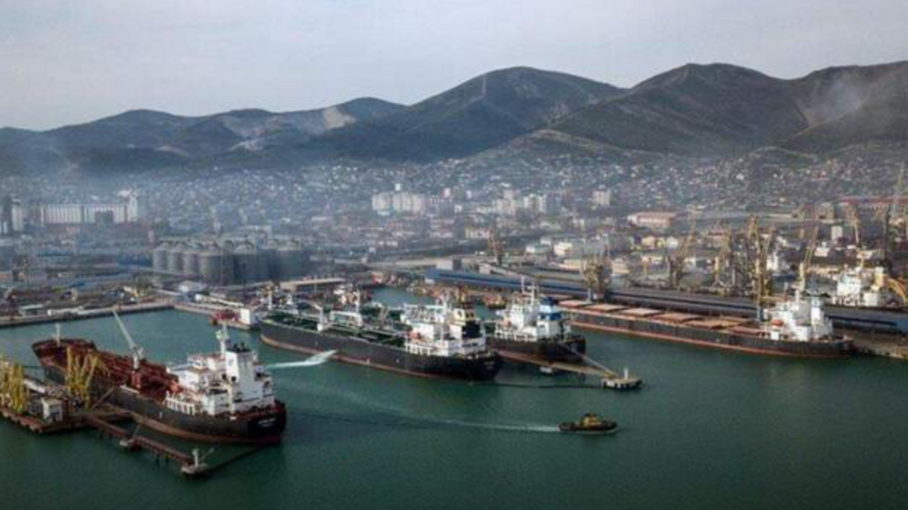 Novorossiysk port suffered drone attack this morning: locals reported powerful explosions. Video