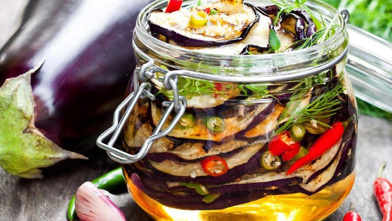 Quick pickled eggplant with greens and garlic: how to cook