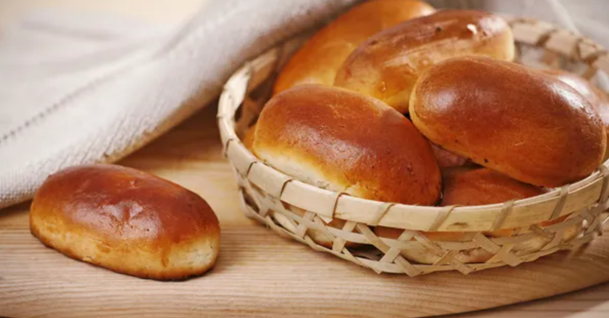 Pies in the oven in 15 minutes: a recipe for perfect yeast dough