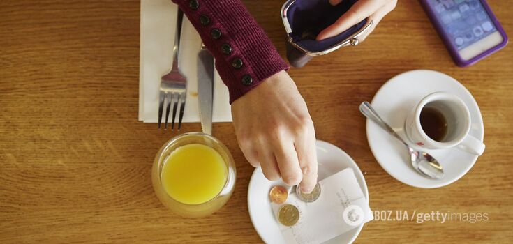 7 countries where leaving tips is considered offensive