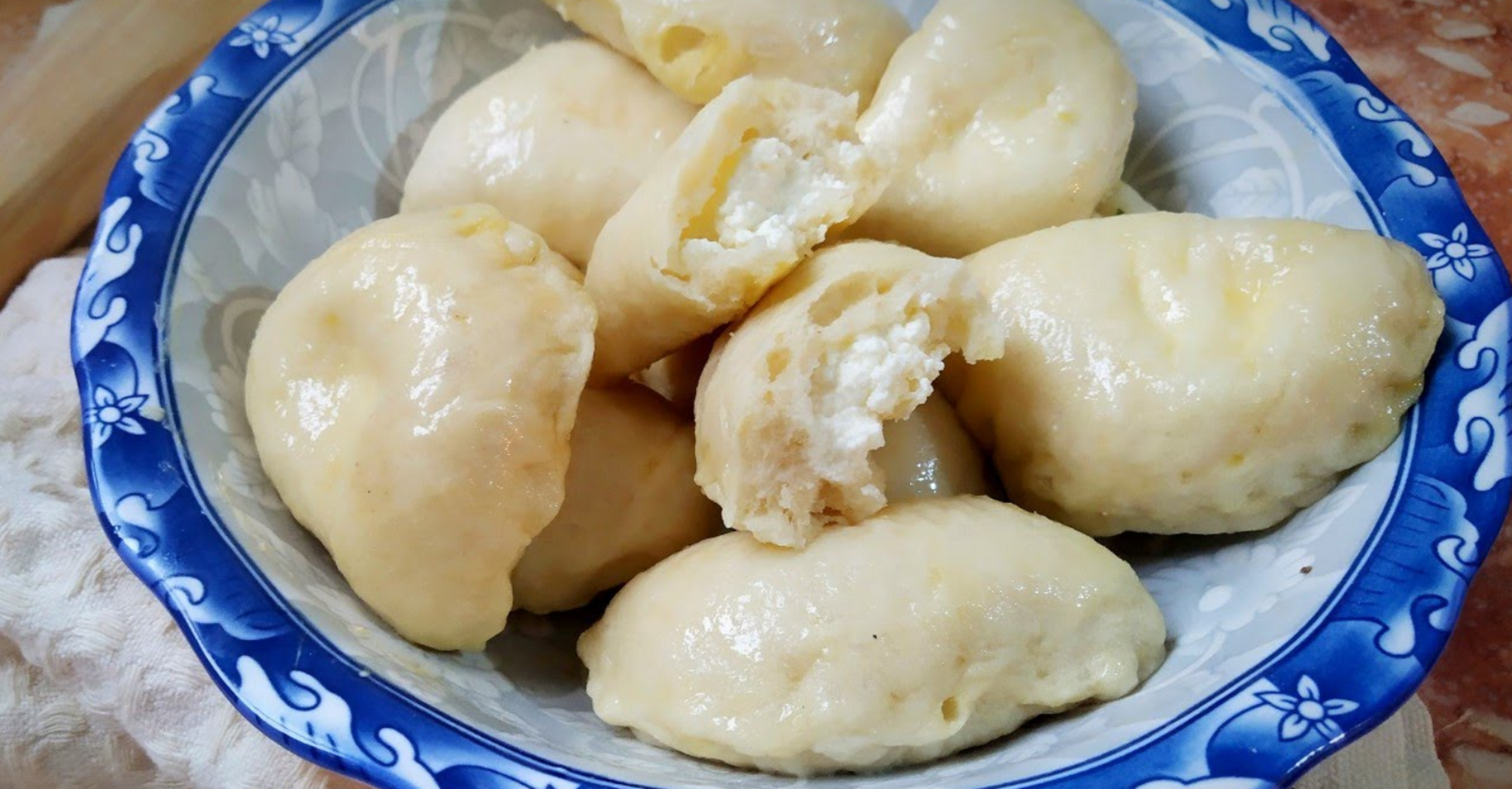 Puffy steamed dumplings: what to add to the dough to make it perfect