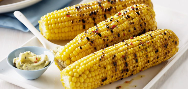 How to prepare corn in the microwave in 5 minutes: turns out juicy and soft
