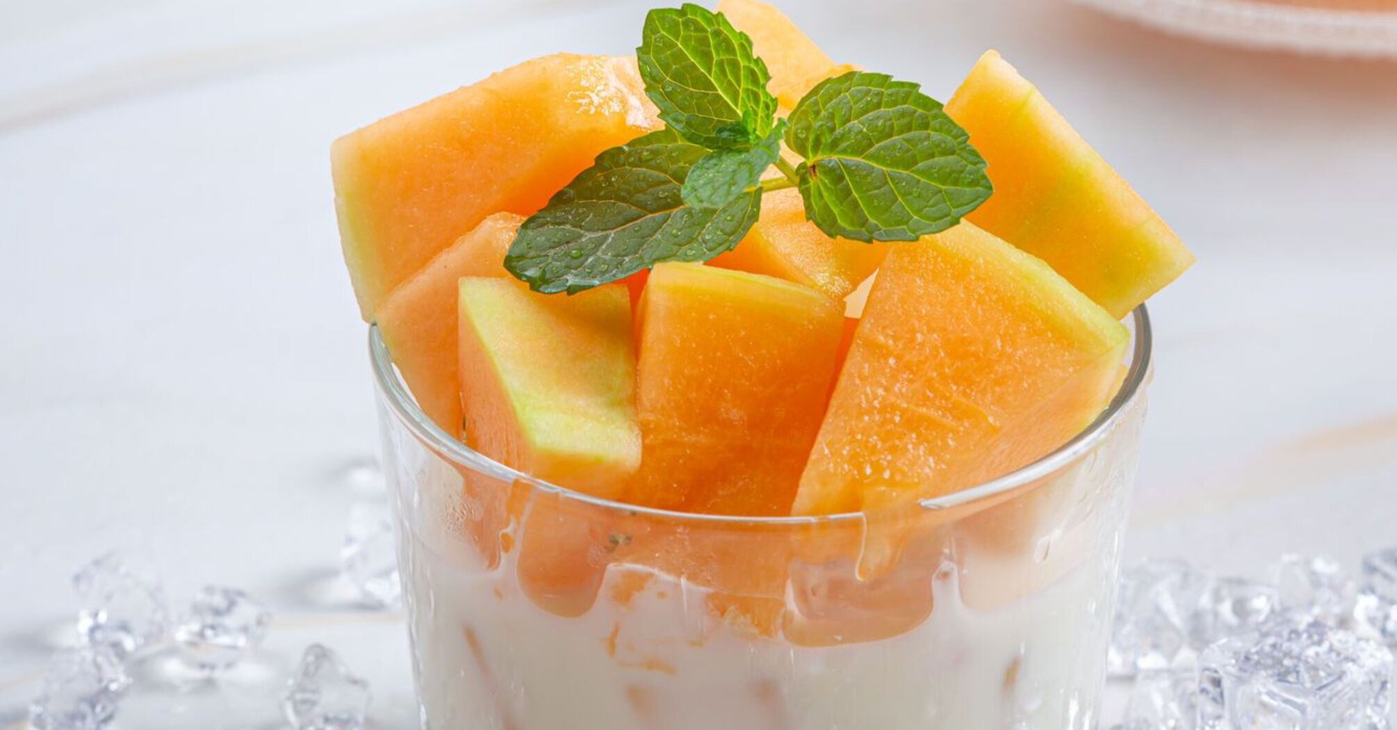 Mousse dessert with peaches: how to create a masterpiece from simple ingredients