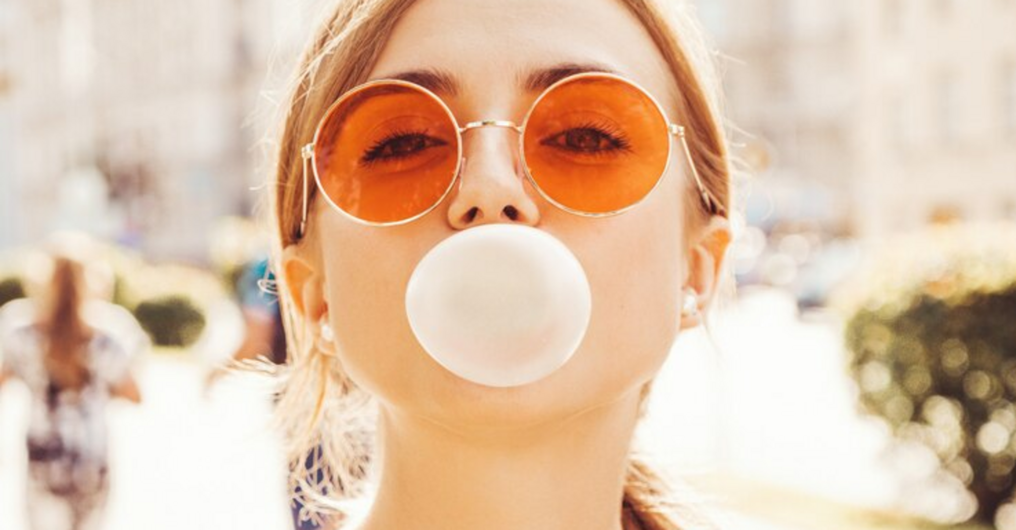 How to clean gum from fabric: effective ways