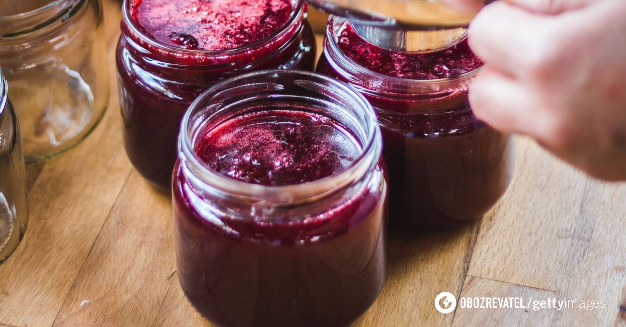 How to make cherries in your own juice at home