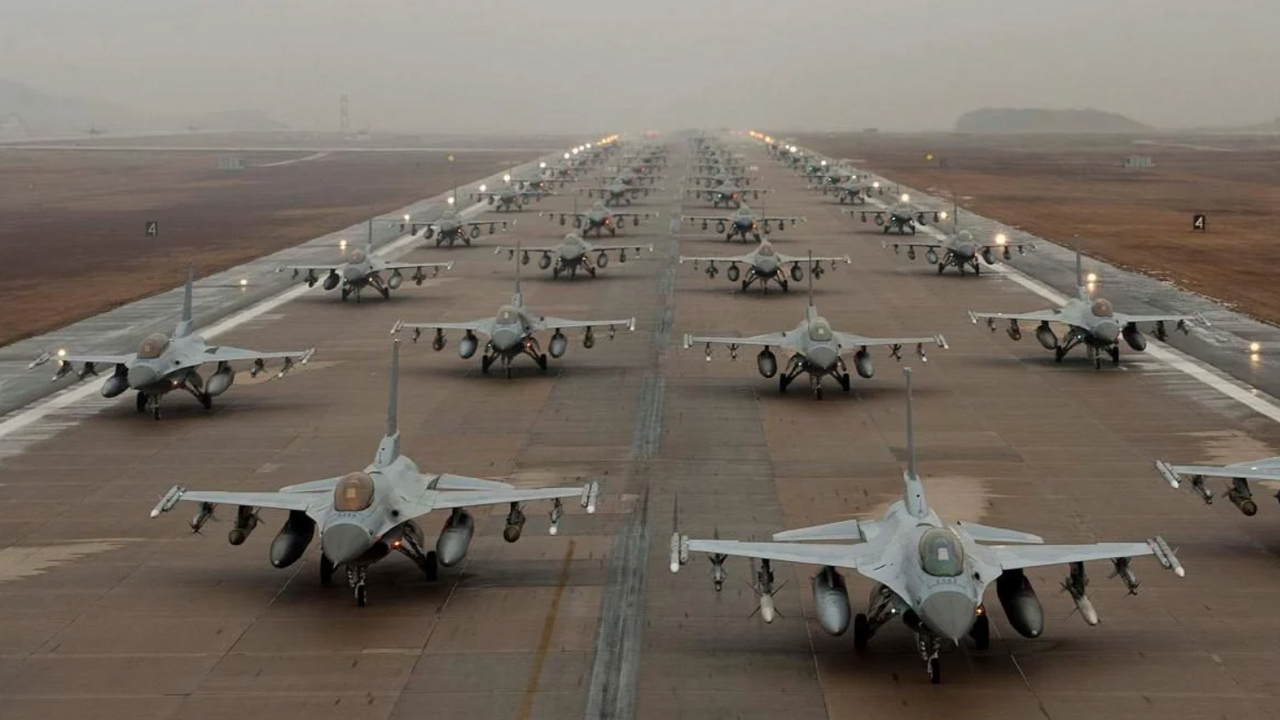 The enemy is targeting Ukrainian airfields: military expert explains whether this will prevent the delivery of F-16s