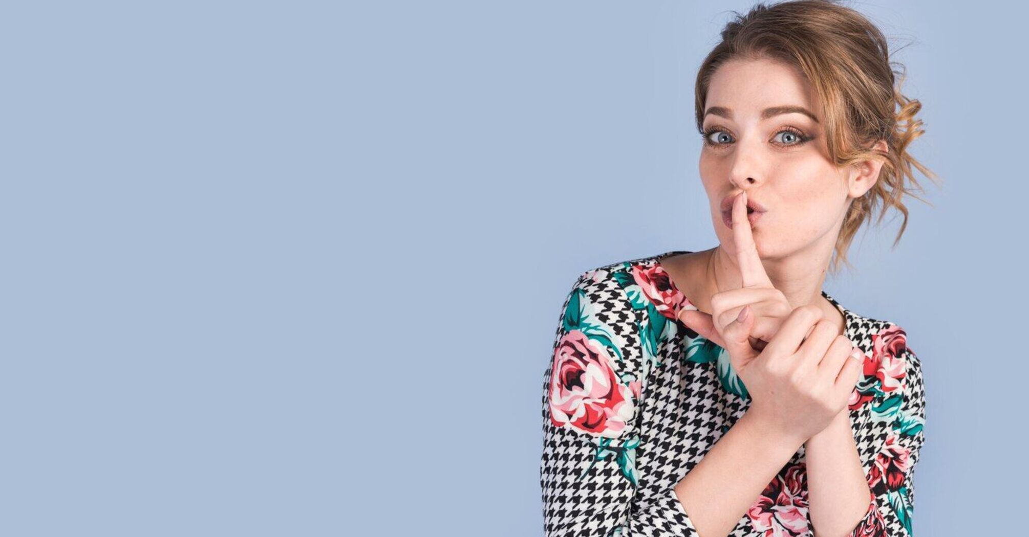 Better to avoid them: stylists named 5 prints that add age to women