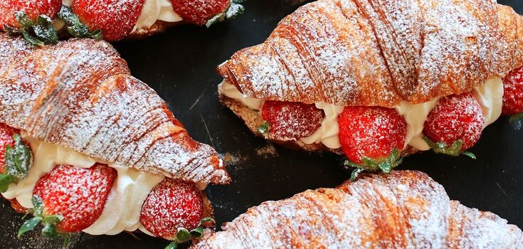 Croissants for breakfast – options for the best fillings