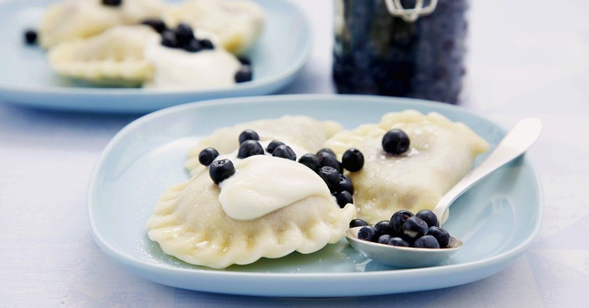 Sweet and puffy: recipe for steamed blueberry varenyky