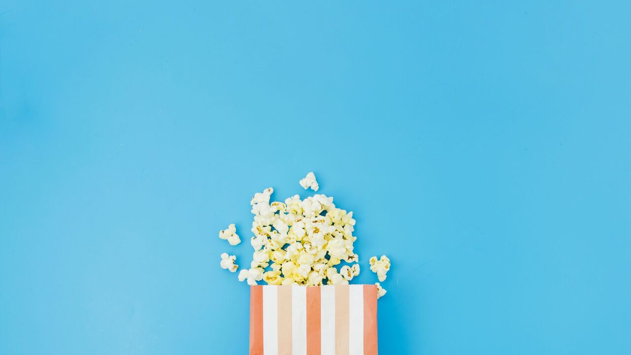 Caramelized popcorn: how to make it to taste better than in the cinema