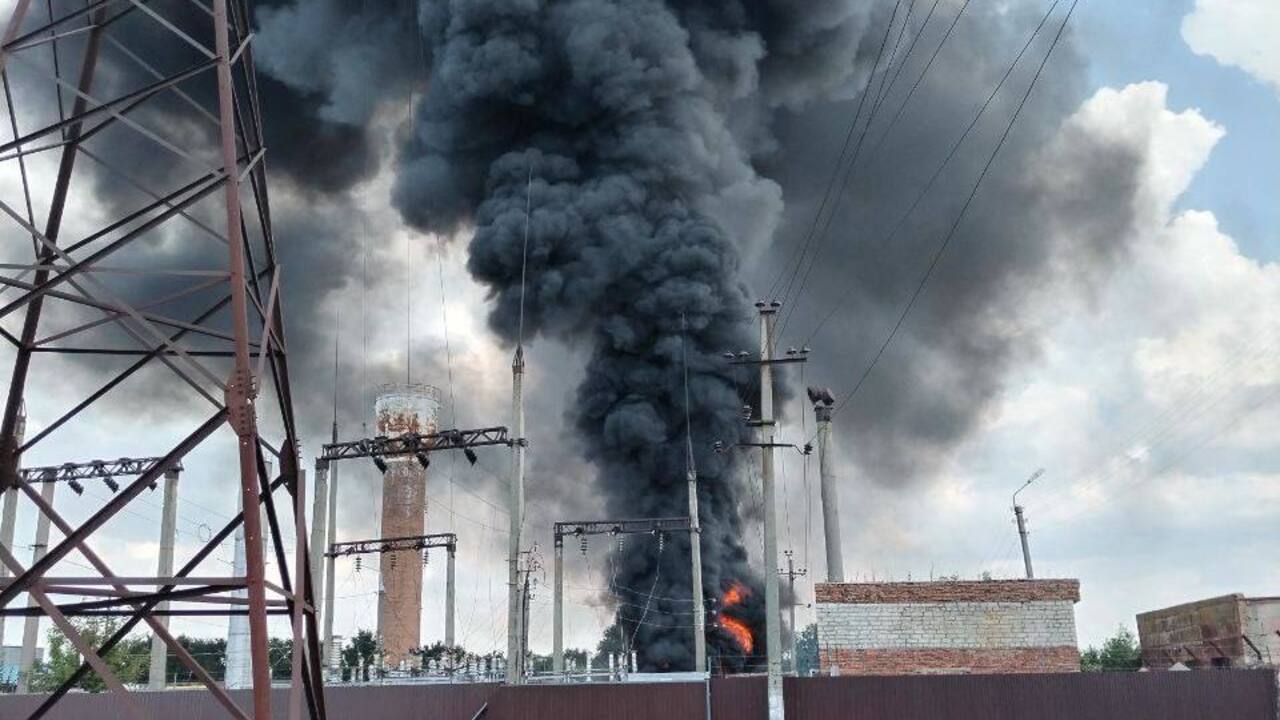 A power substation of a large plant exploded in the Kursk region of Russia: reports of a drone attack. Photos and videos