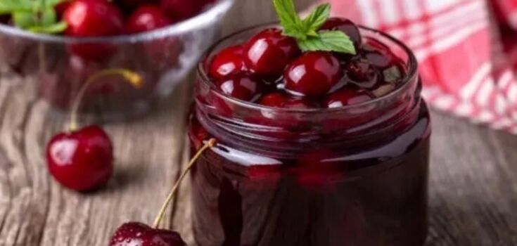 Recipe for cherry jam with gelatin