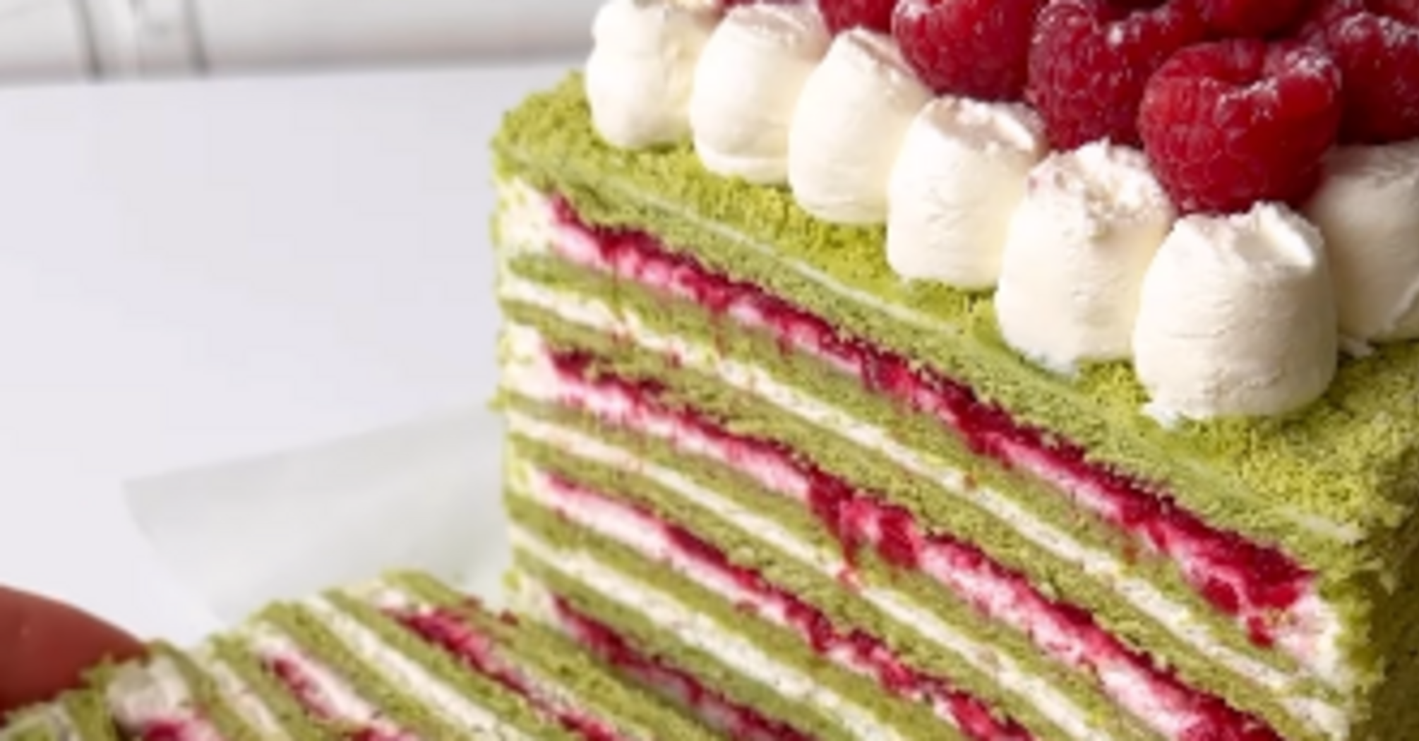 What to add to make pistachio-colored cakes for honey cake: an interesting cake recipe