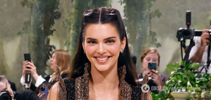 Kendall Jenner showed a "strawberry" manicure that will become a trend this summer