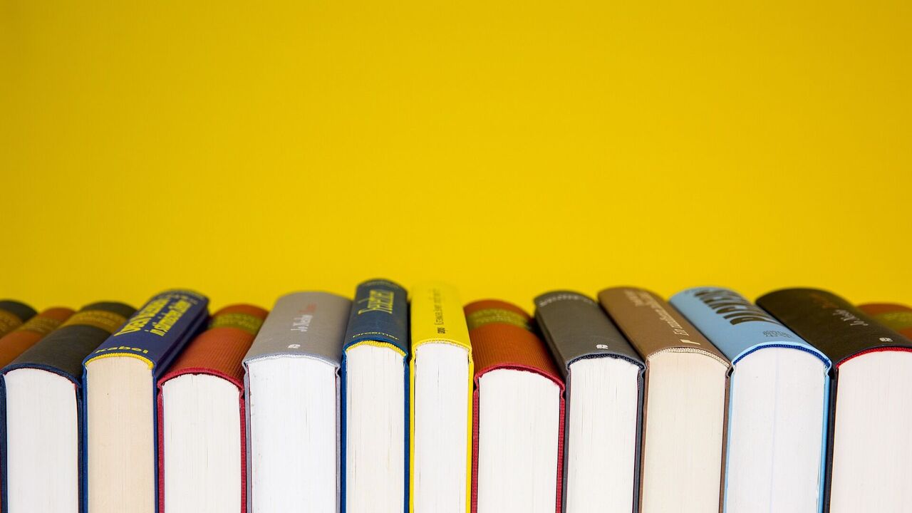 Що читають бібліофіли: 4 книги про книги та про еволюцію світу літератури