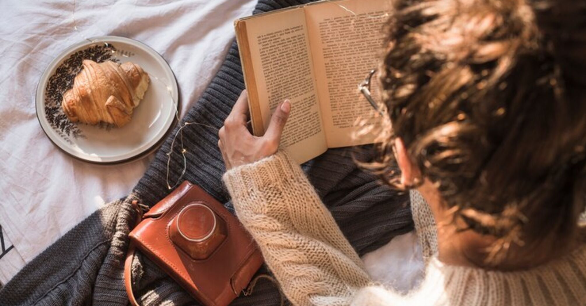 Книги-сімейні саги, які не залишать вас байдужими: топ-4