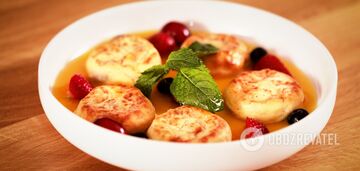 Cheesecakes in the oven