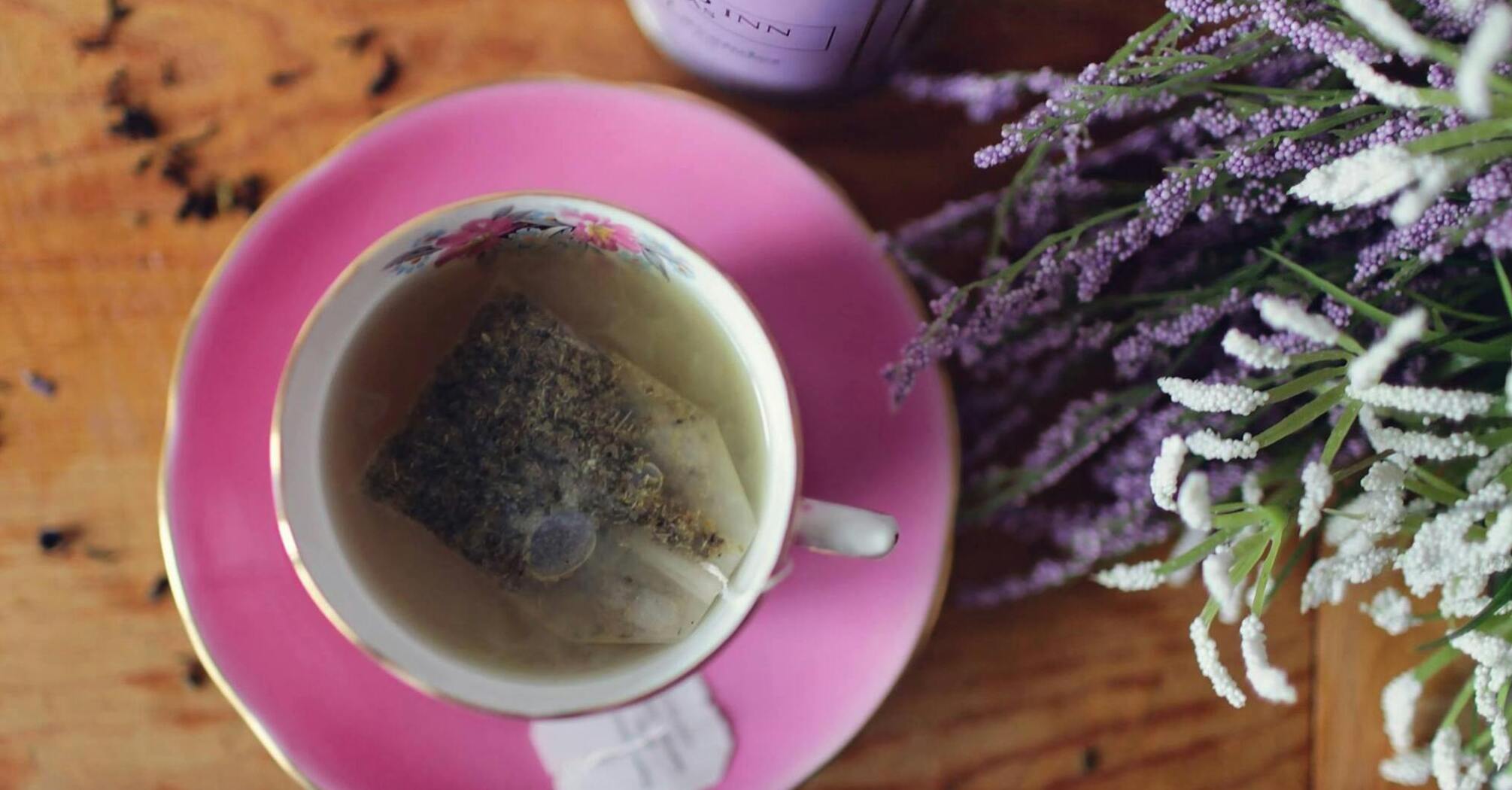 How long to brew a tea bag to make a drink tasty and healthy: we explain