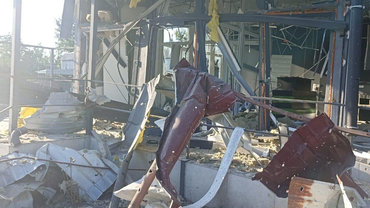 Occupants attacked Kramatorsk: there are victims and destruction. Photos and videos