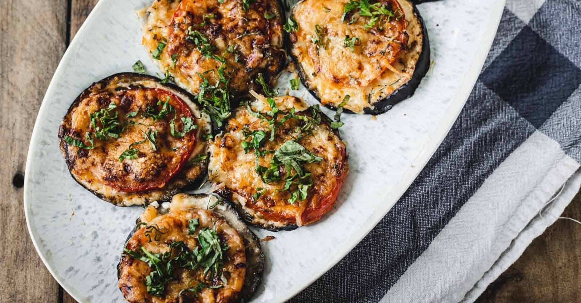 Eggplant appetizer with cheese filling: a recipe for a delicious snack