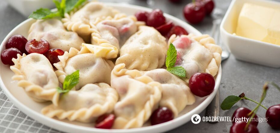 Dumplings with cherries