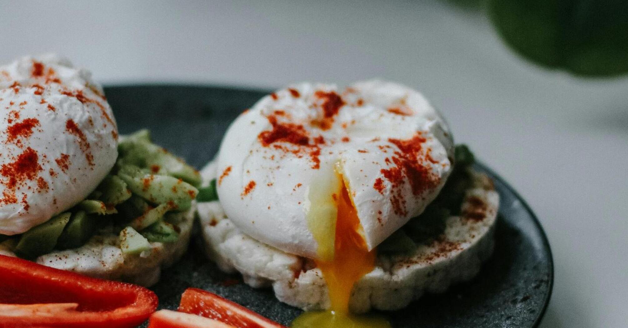 How to cook a perfect poached egg: Hector Jimenez-Bravo checks out a popular life hack