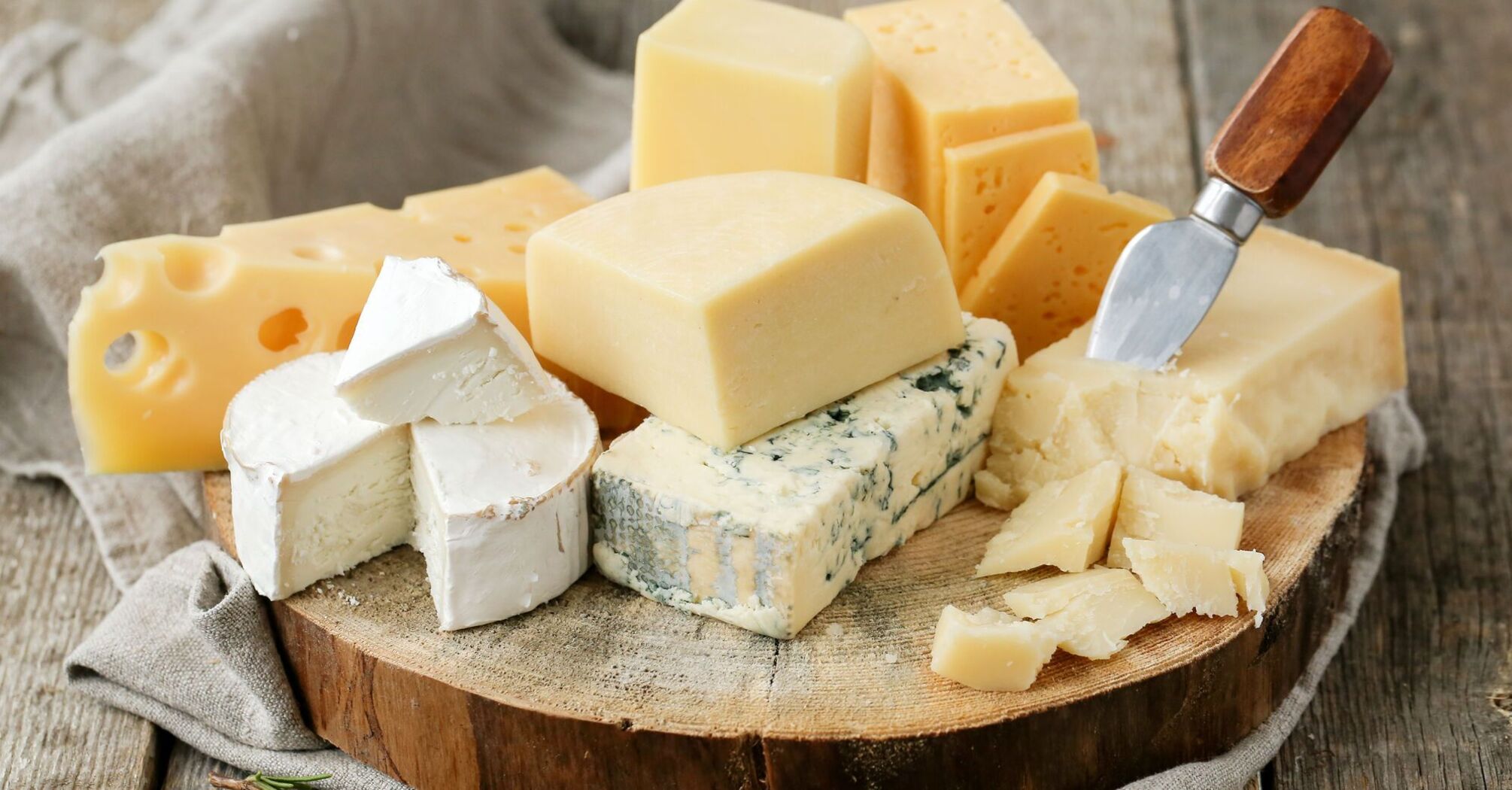 You definitely stored cheese incorrectly: how not to spoil the product