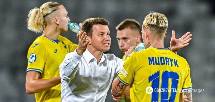 Head coach and entire coaching staff leave the Ukrainian Olympic football team
