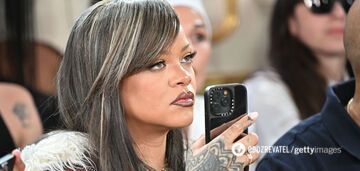 Kolejny trend urodowy z lat 90. powraca: jak wygląda słynna fryzura, którą uwielbia wiele celebrytek. Zdjęcia