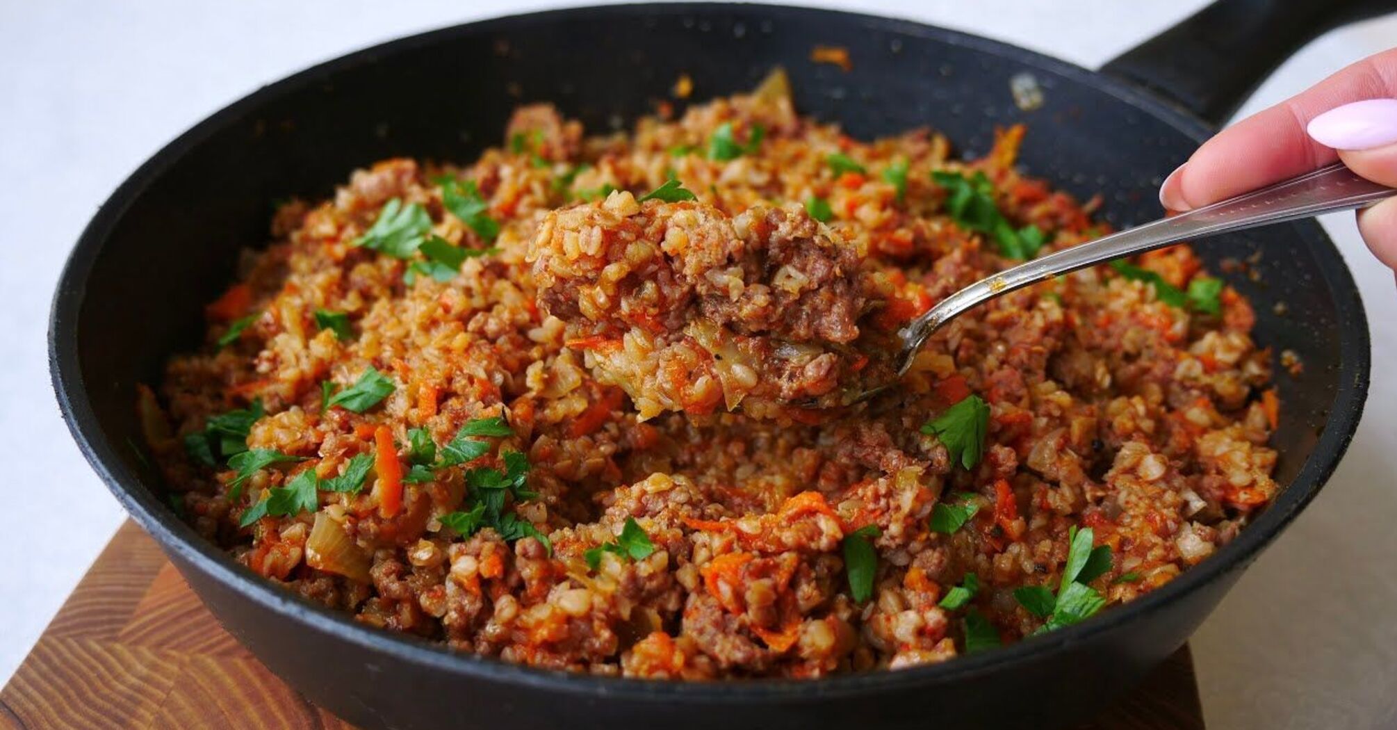 How to cook buckwheat in a royal way: a delicious dish for the whole family