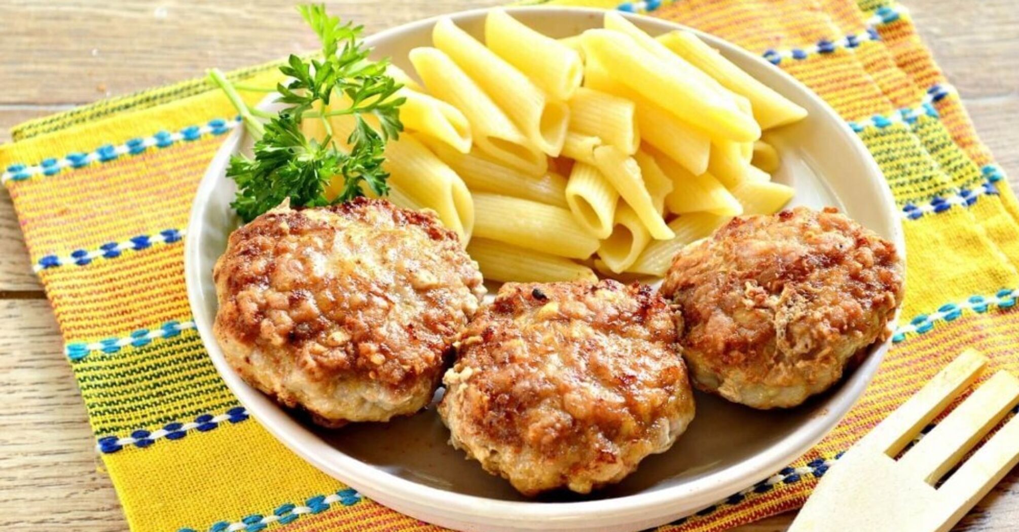 Cutlets in a new way - without eggs, bread and flour: how to replace the main ingredients