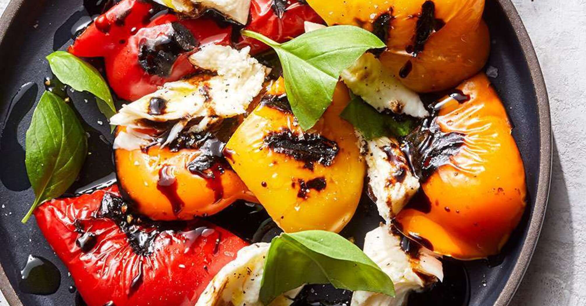 Delicious bell pepper appetizer: you just need to bake the vegetable