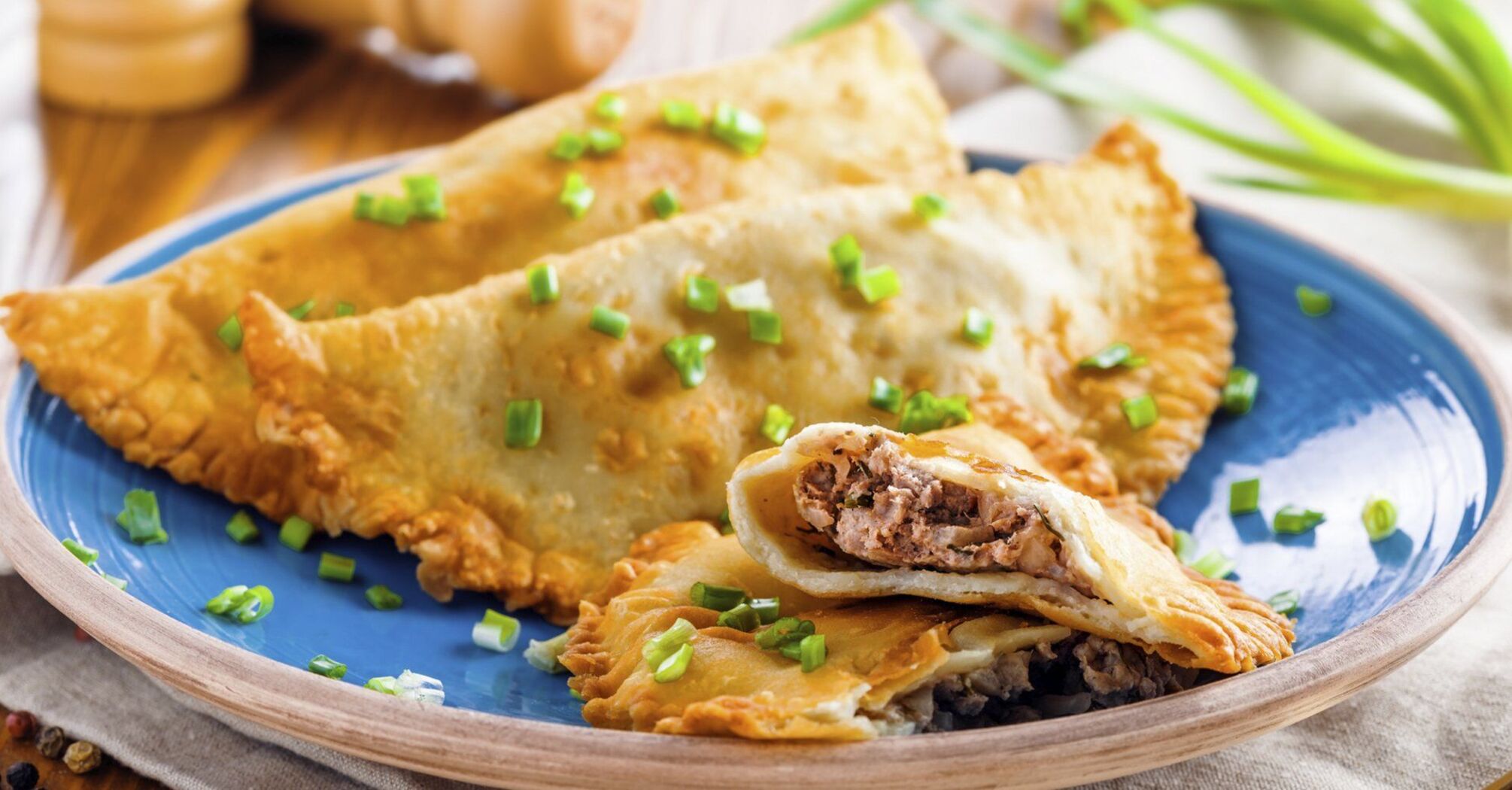 Lazy pita bread pasties: a recipe for a quick and satisfying snack